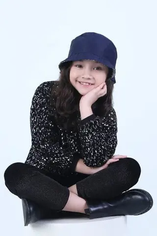 Peliculas de Makayla Rose Hilli