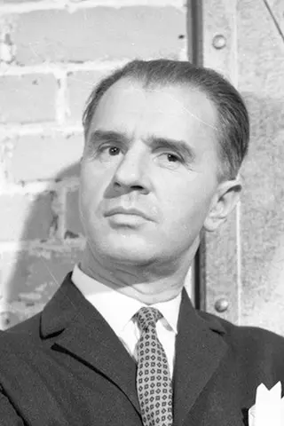Edward Dziewoński - Altura • Físico