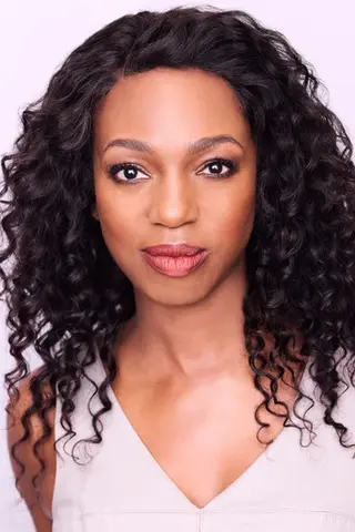 Peliculas de Enuka Okuma