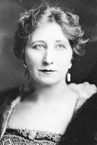 Peliculas de Vera Lewis