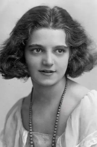 Peliculas de Hermione Baddeley