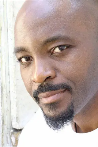 Peliculas de Emile Abossolo M'bo
