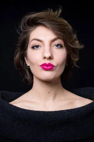 Peliculas de Michaela Holla
