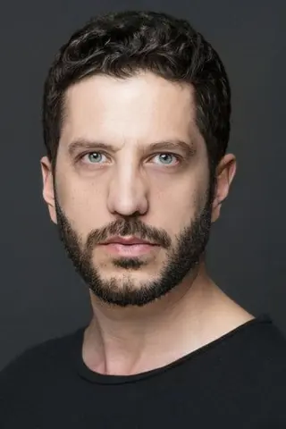 Peliculas de Eser Karabil