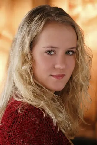 Peliculas de Aria Noelle Curzon