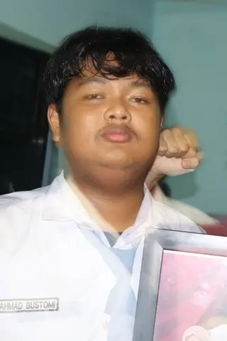 Peliculas de Ahmad Bustomi