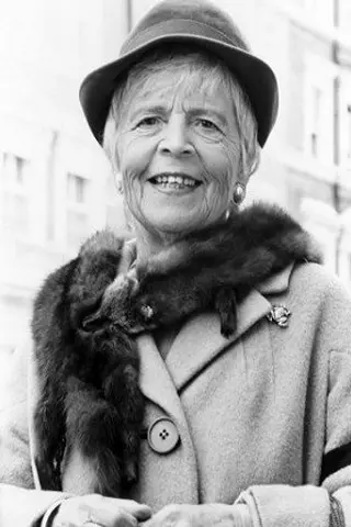 Peliculas de Patricia Hayes