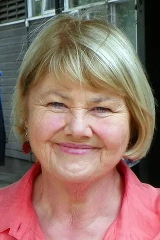 Peliculas de Annette Badland