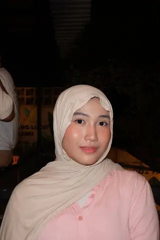 Peliculas de Dhaania Quratul Aini