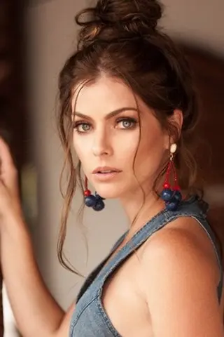 Peliculas de Ana Paula Tabalipa