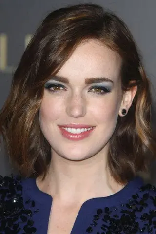 Peliculas de Elizabeth Henstridge