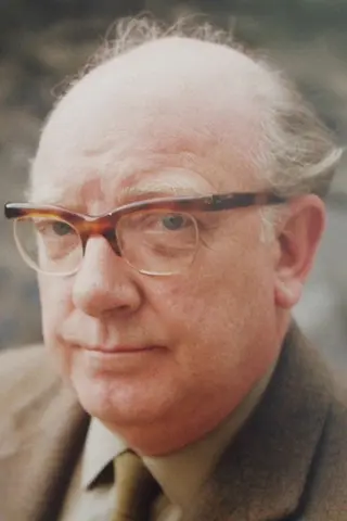 Peliculas de Arthur Lowe