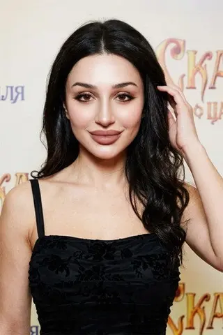 Aylin Baykal - Córka • Potomstwo
