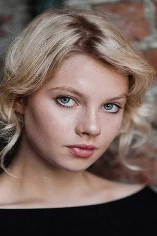 Peliculas de Ella Newton