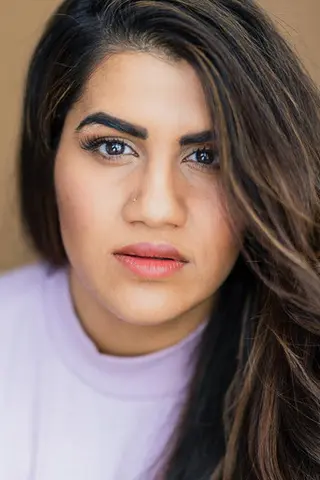 Jennica Anusua - Altura • Físico