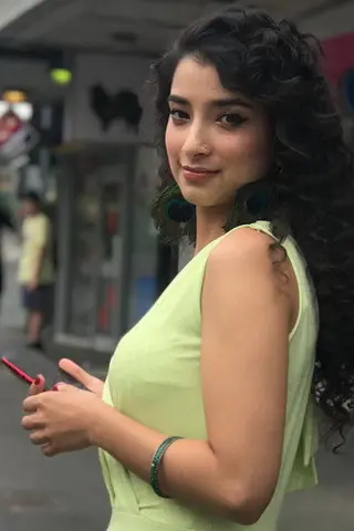 Suhana Thapa - Córka • Potomstwo