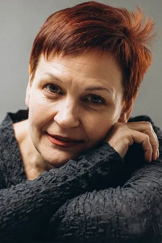 Iryna Skladan - Altura • Físico