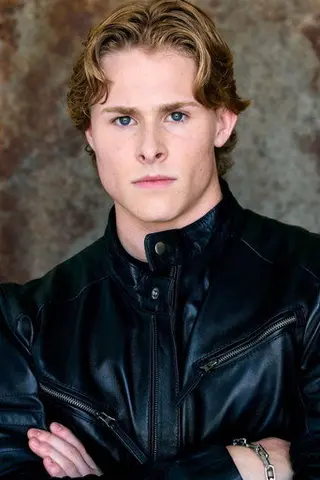 Peliculas de Ryan Gray