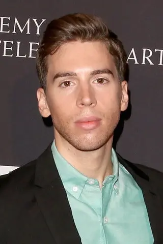 Peliculas de Jordan Gavaris