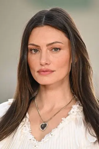 Peliculas de Phoebe Tonkin