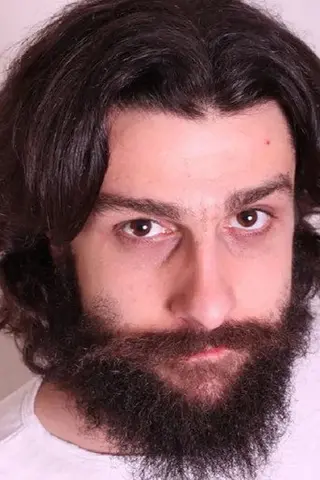 Aytek Şayan - Altura • Físico