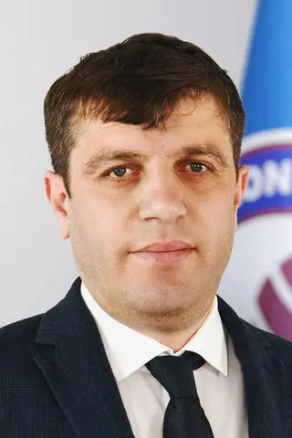 Peliculas de Şükrü Üçüncü