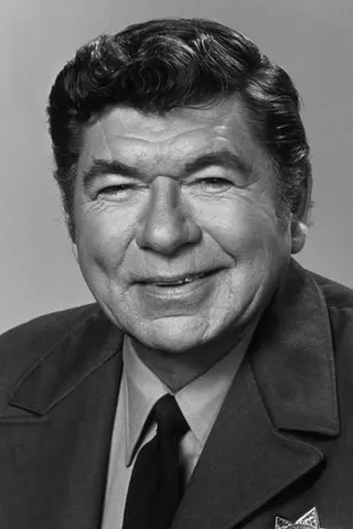 Peliculas de Claude Akins