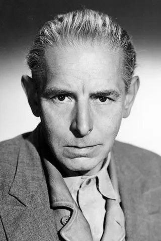 Arthur Hohl - Altura • Físico