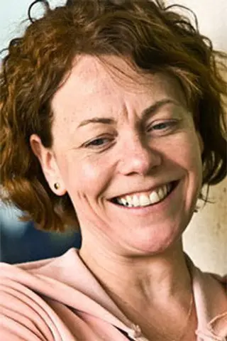 Nicola Reynolds - Altura • Físico