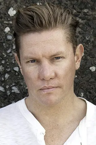 Peliculas de Damien Thomlinson