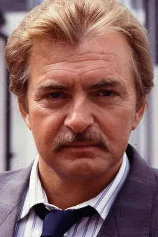 Peliculas de Tony Scannell