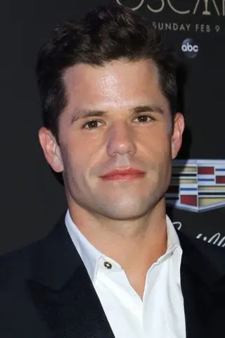 Peliculas de Charlie Carver
