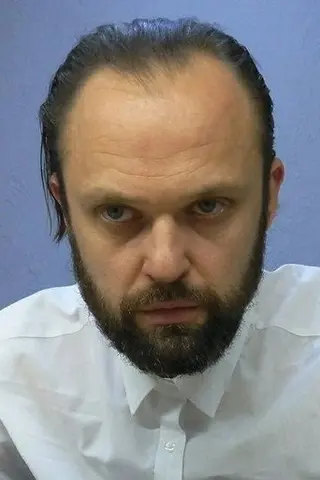 Peliculas de Roman Khalaimov