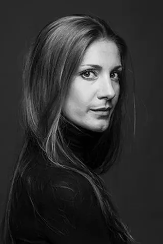 Peliculas de Nina Zanjani