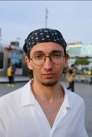 Peliculas de Efe Çetin