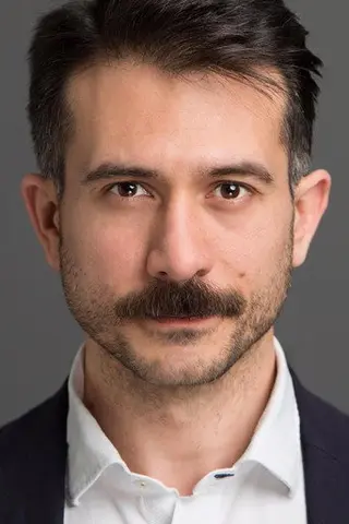 Peliculas de Mert Tümer