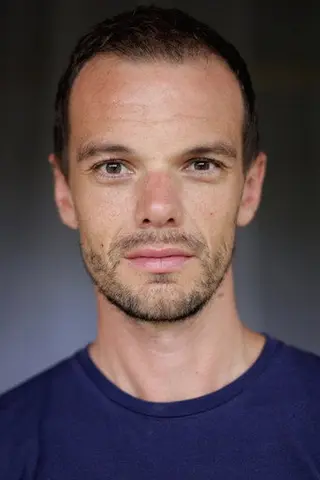 James O'Connell - Altura • Físico