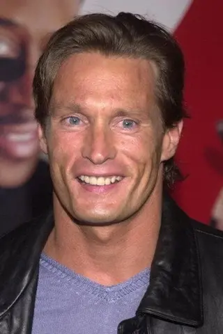 Peliculas de Brett Harrelson