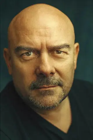 Peliculas de Paul Garrett