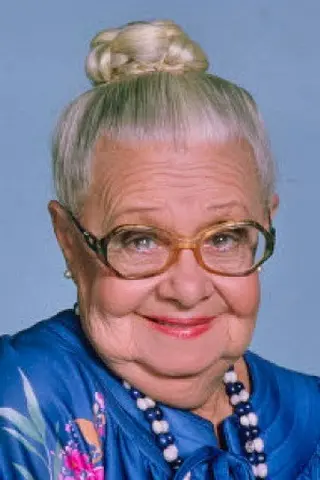 Peliculas de Nedra Volz