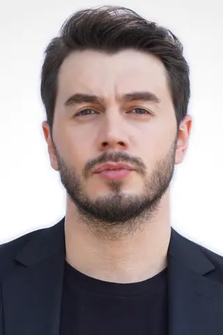 İsmail Ege Şaşmaz - Altura • Físico