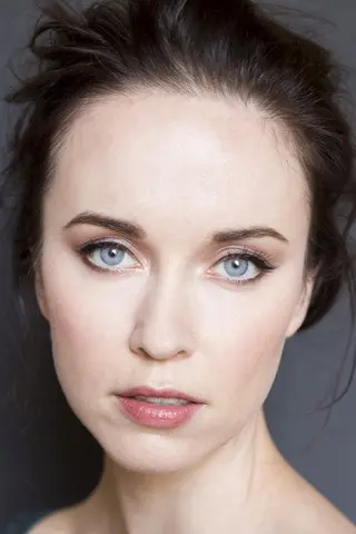 Peliculas de Elyse Levesque