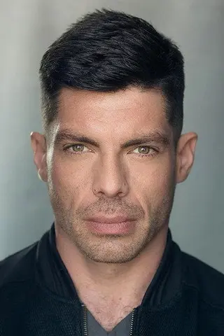 Peliculas de Ronan Summers