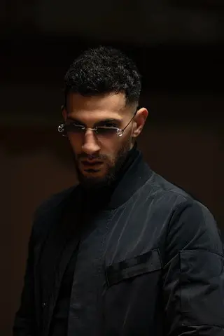 Peliculas de Adrien Essamir