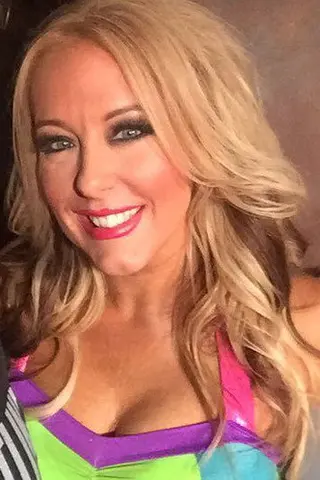 Kimberly Dawn Davis - Altura • Físico