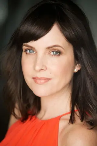 Peliculas de Angela Bloomfield