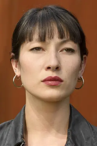 Lou Justine Moua Nédellec - Altura • Físico