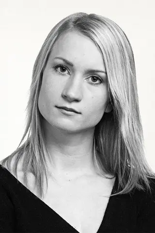 Birgitte Larsen - Altura • Físico
