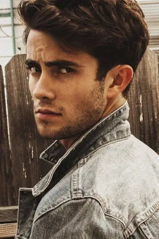Peliculas de Garrett Westton