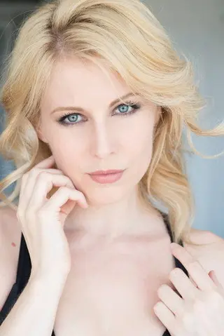 Peliculas de Alison MacInnis